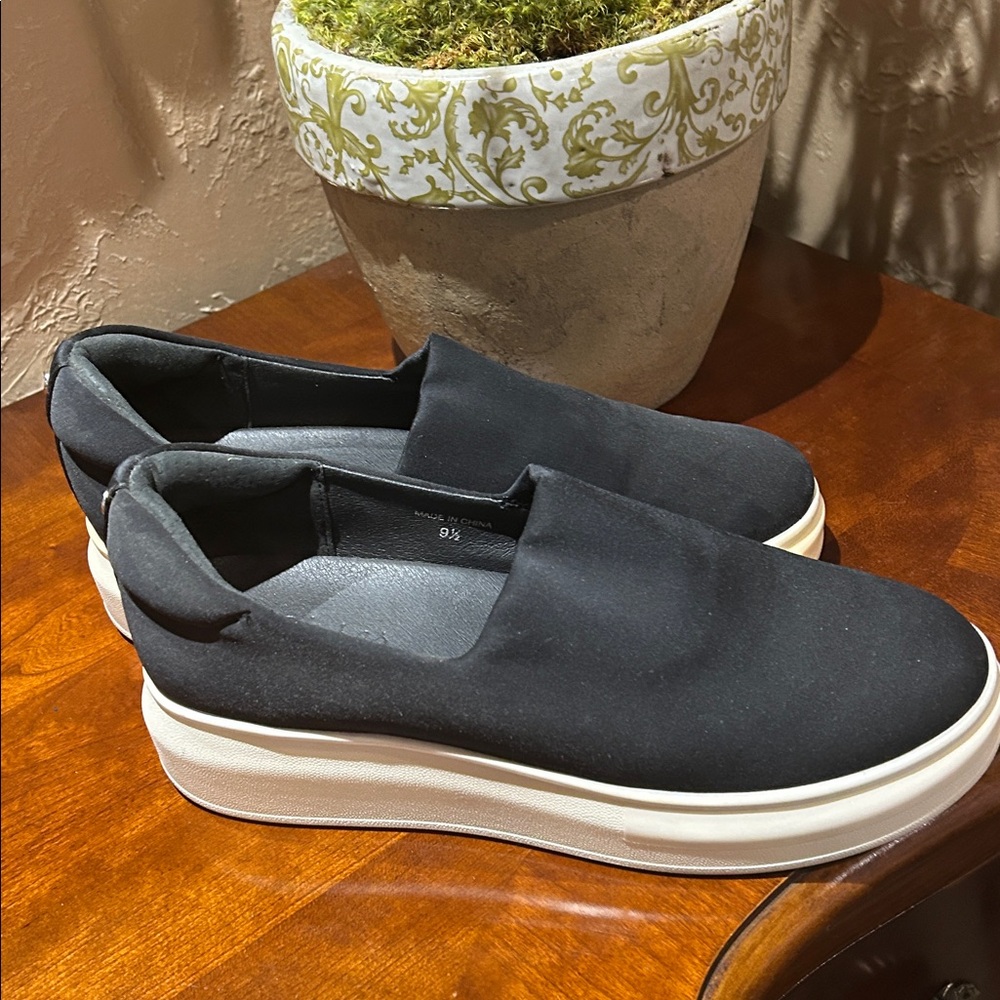 J SLIDES. Platform Black Slip-On Sneakers 9.5